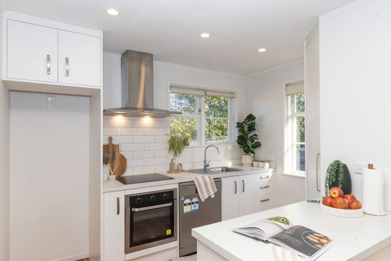 Photo of property in 2 Forth Terrace, Roslyn, Palmerston North, 4414