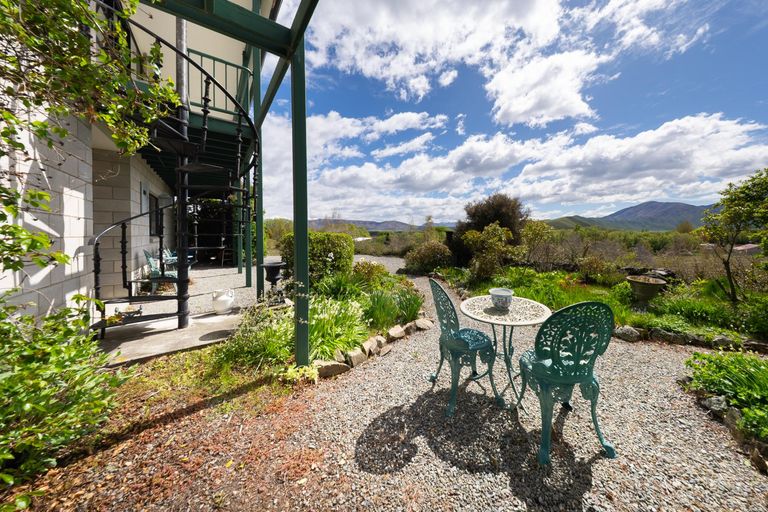 Photo of property in 31 Ahuriri Heights, Omarama, 9412