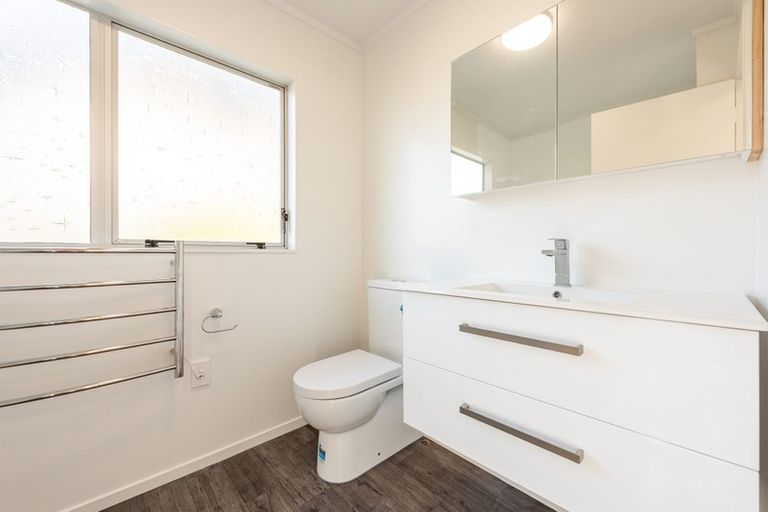 Photo of property in 7b Percy Dyett Drive, Karori, Wellington, 6012