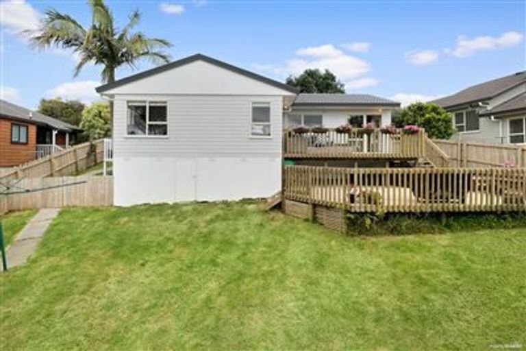 Photo of property in 3 Ian Sage Avenue, Torbay, Auckland, 0630