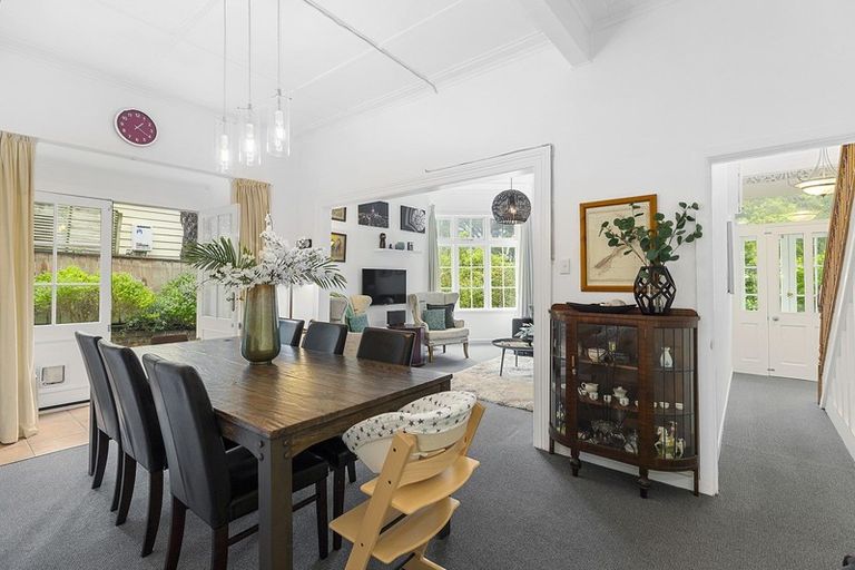 Photo of property in 80 Glenmore Street, Northland, Wellington, 6012