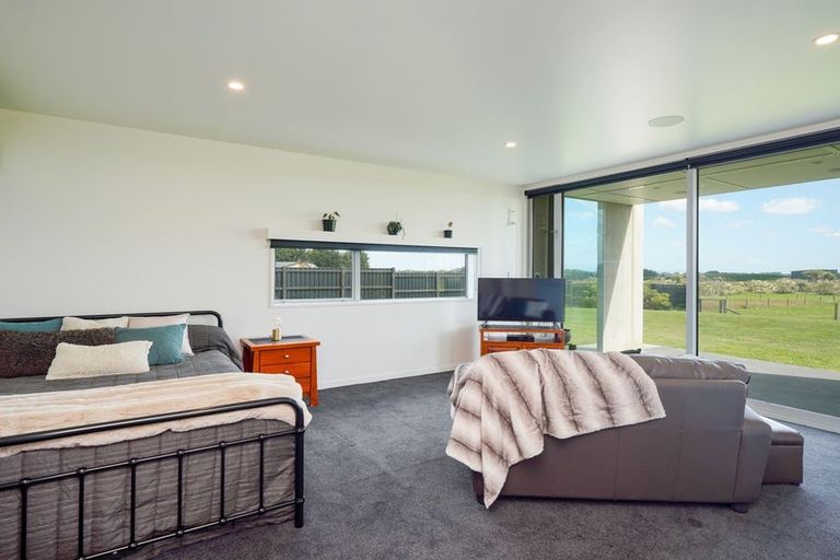 Photo of property in 89 Sunrise Drive, Seaward Bush, Invercargill, 9812