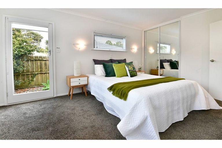 Photo of property in 12 Forest Glen, Orewa, 0931