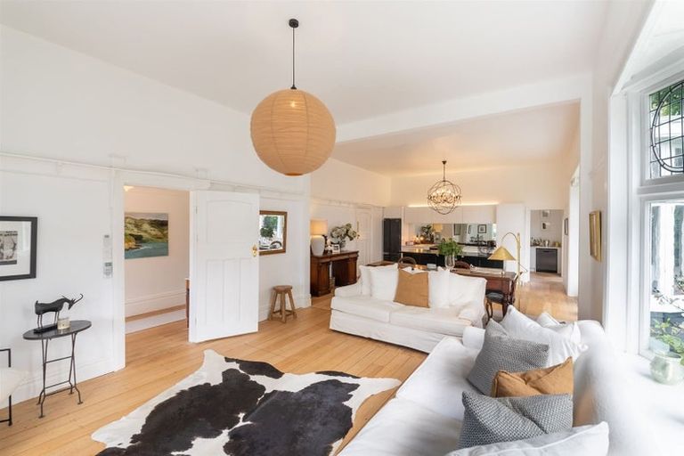 Photo of property in 80 Holly Road, St Albans, Christchurch, 8014