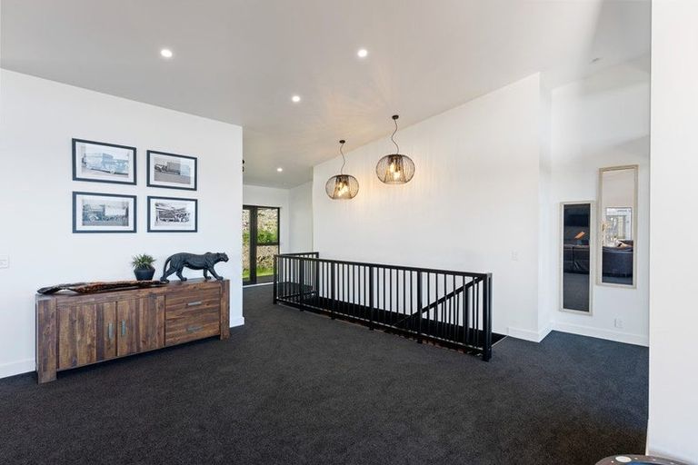 Photo of property in 8 Whio Place, Waikanae, 5036