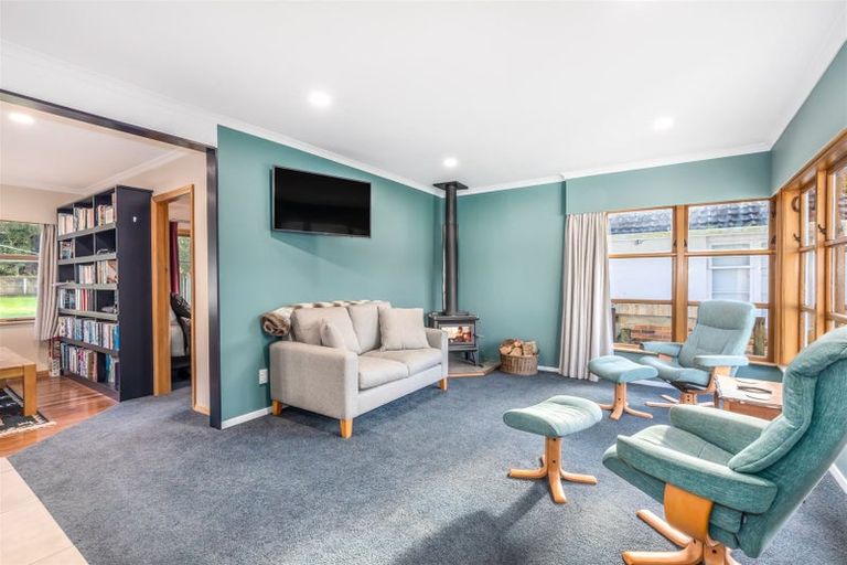 Photo of property in 17 Sharpe Crescent, Wainuiomata, Lower Hutt, 5014
