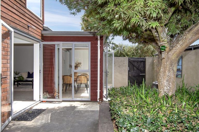 Photo of property in 11 Mclellan Place, Ilam, Christchurch, 8041