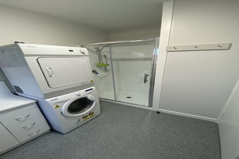 Photo of property in 124 Wairakei Road, Bryndwr, Christchurch, 8053