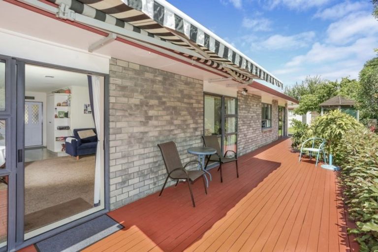 Photo of property in 6 Riverside Drive, Waiuku, 2123