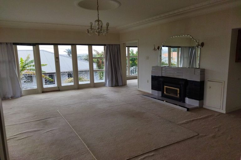 Photo of property in 279 Great North Road, Henderson, Auckland, 0612