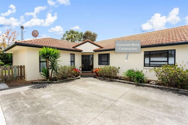 Photo of property in 24 Makiri Street, Helensville, 0800