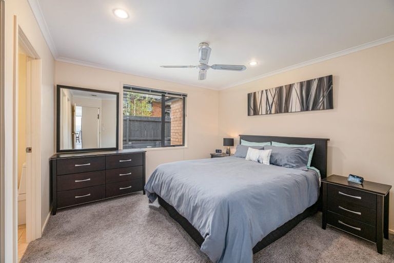 Photo of property in 9 Chelmsley Avenue, Henderson, Auckland, 0612