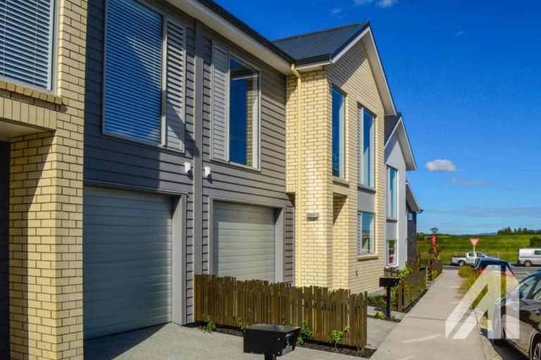 Photo of property in 3 Peihana Road, Hobsonville, Auckland, 0616