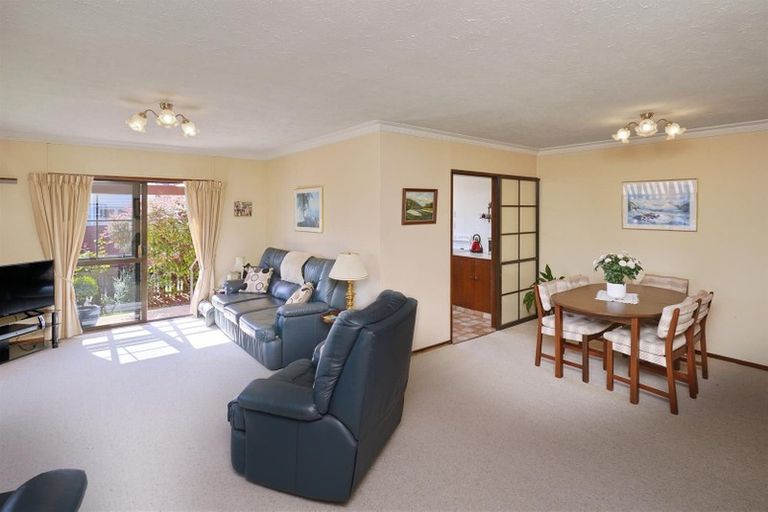 Photo of property in 1/107 Hawthornden Road, Avonhead, Christchurch, 8042