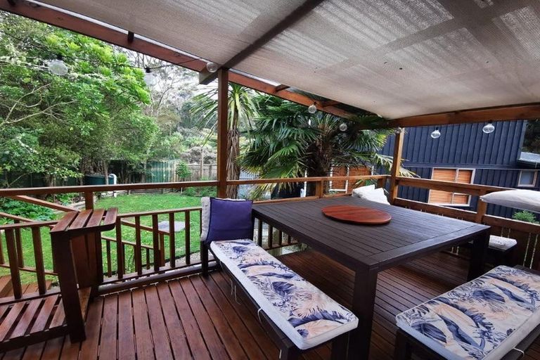 Photo of property in 29 Onedin Place, Titirangi, Auckland, 0604