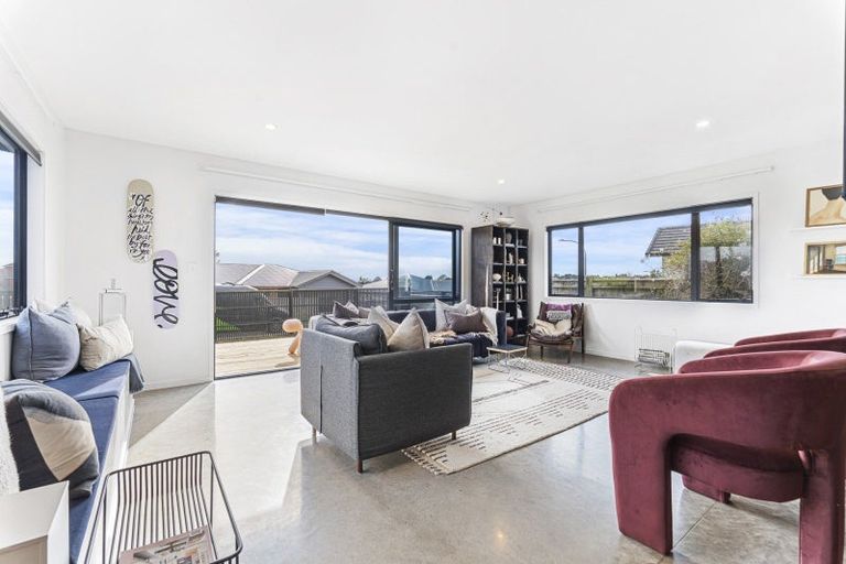 Photo of property in 67 Cyrus Street, Whalers Gate, New Plymouth, 4310