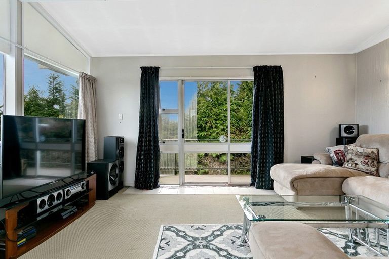 Photo of property in 4 Kereru Street, Two Mile Bay, Taupo, 3330