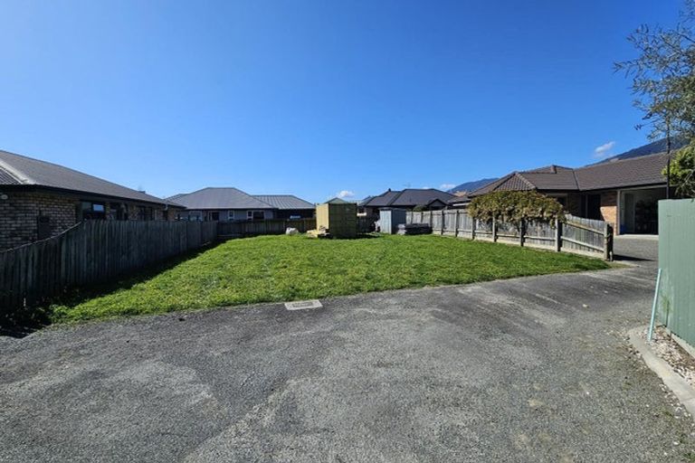 Photo of property in 13 Holcroft Place, Stoke, Nelson, 7011