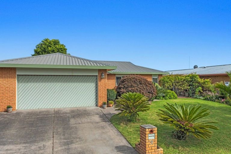 Photo of property in 9 Edgewater Grove, Whakatane, 3120