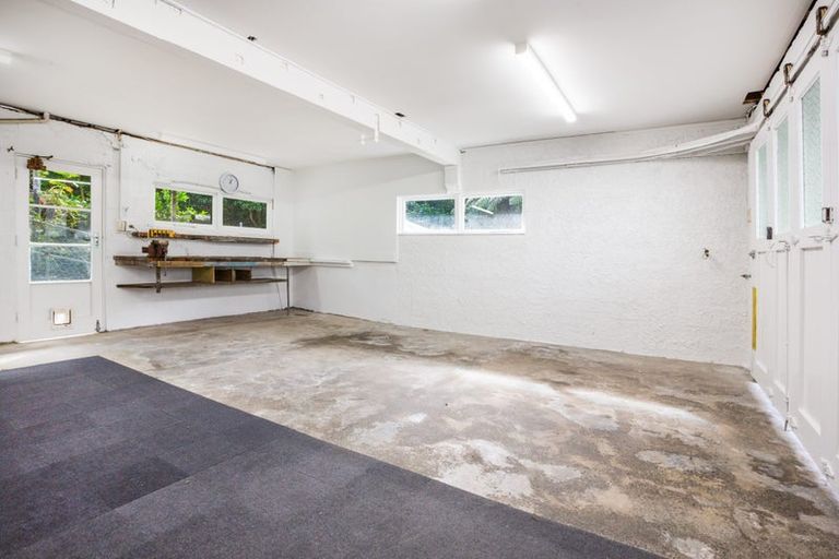 Photo of property in 18 Woodland Road, Johnsonville, Wellington, 6037