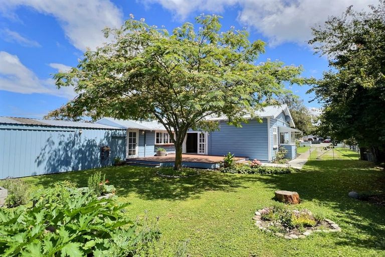 Photo of property in 14 Russell Street, Otane, 4202