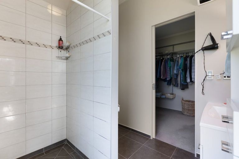 Photo of property in 172 Kaipikari Road Upper, Urenui, 4375