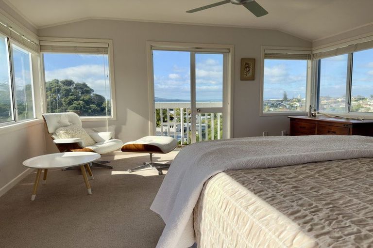Photo of property in 84 Parr Terrace, Castor Bay, Auckland, 0620