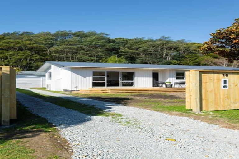 Photo of property in 18 Paraone Road, Tamarau, Gisborne, 4010