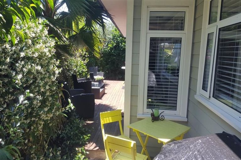 Photo of property in 356 Saint Aubyn Street, Moturoa, New Plymouth, 4310