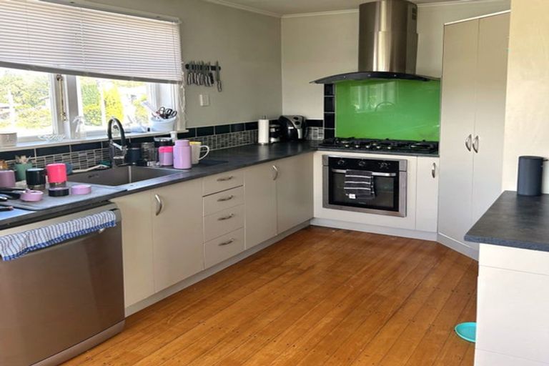 Photo of property in 10 Roach Street, Holmes Hill, Oamaru, 9401