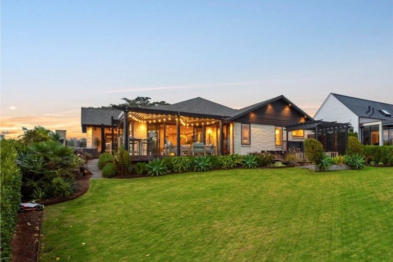Photo of property in 67 Grayson Road, Wainui, Silverdale, 0992