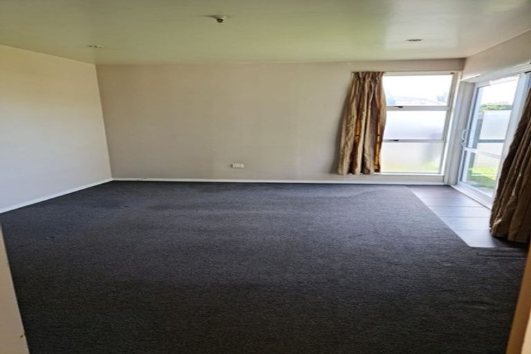 Photo of property in 2/72 Springs Road, Hornby, Christchurch, 8042