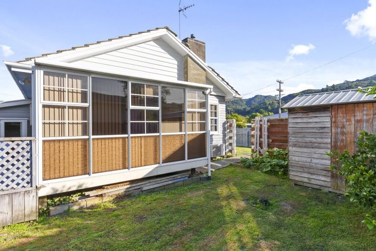 Photo of property in 8 Karamu Crescent, Wainuiomata, Lower Hutt, 5014