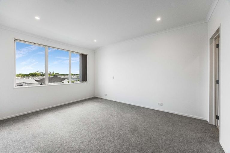 Photo of property in 39 Whenuapai Drive, Whenuapai, Auckland, 0618