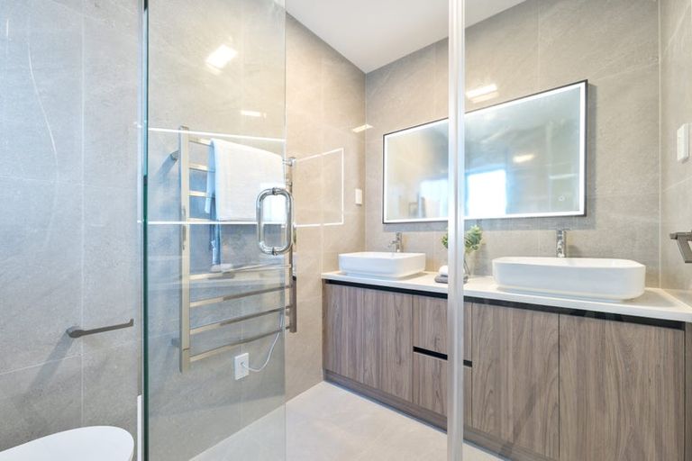 Photo of property in 10 Vino Cina Heights, Ranui, Auckland, 0612