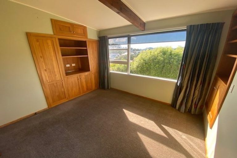 Photo of property in 8 Arapiko Street, Johnsonville, Wellington, 6037