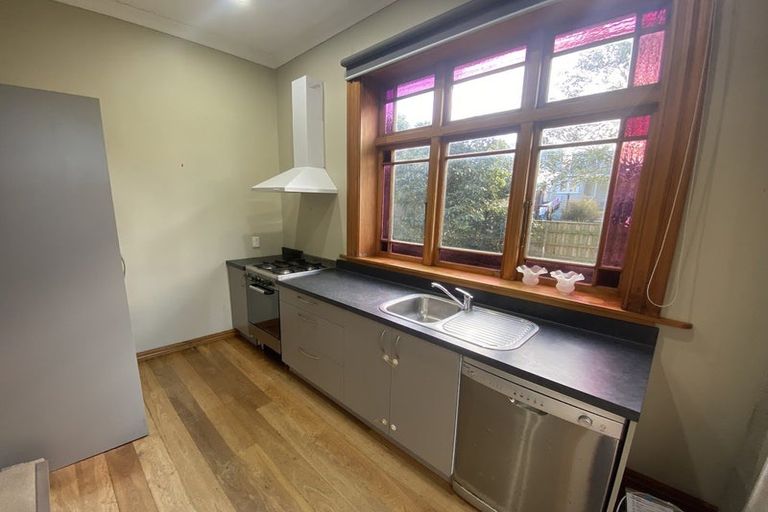 Photo of property in 138 Russell Terrace, Berhampore, Wellington, 6023