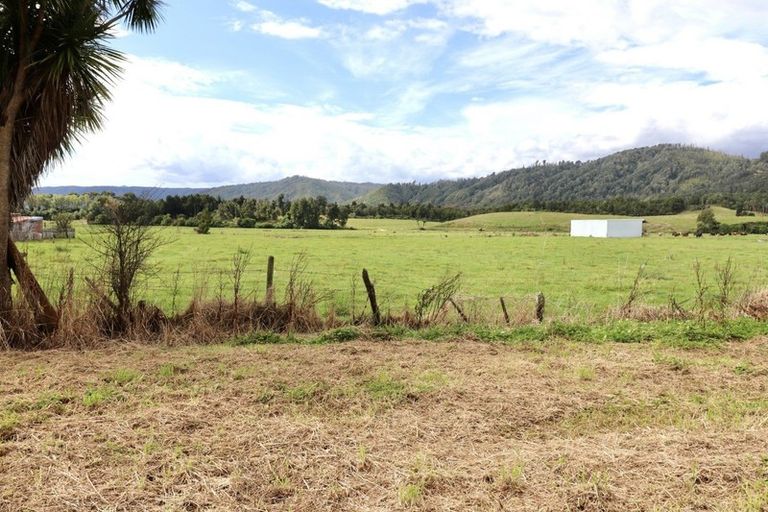 Photo of property in 152 Oparara Road, Karamea, 7893