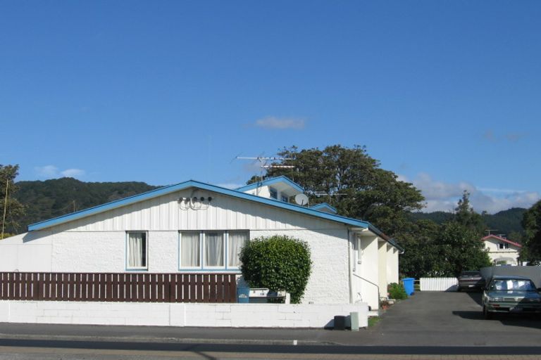 Photo of property in 680f4- Fergusson Drive, Trentham, Upper Hutt, 5018