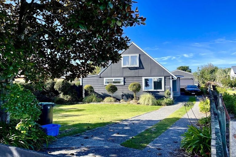 Photo of property in 161 Karewa Parade, Papamoa Beach, Papamoa, 3118