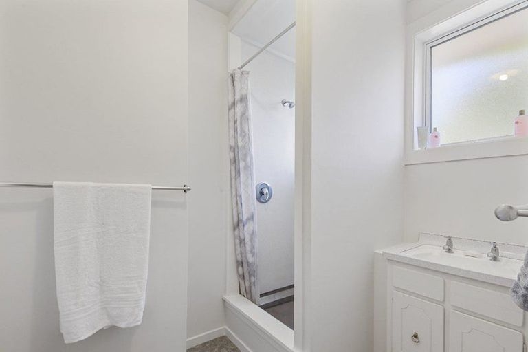 Photo of property in 1/17 Tyrone Street, Belfast, Christchurch, 8051