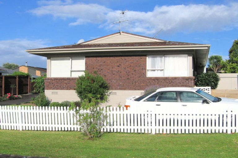 Photo of property in 5a Nimrod Place, Half Moon Bay, Auckland, 2012