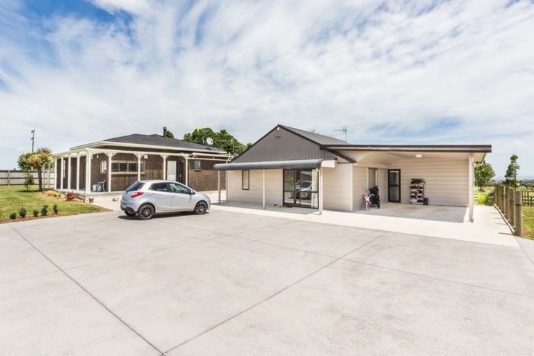 Photo of property in 574 Patumahoe Road, Pukekohe, 2678
