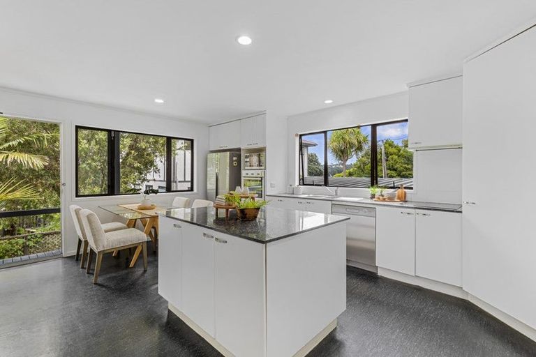 Photo of property in 557 Beach Road, Murrays Bay, Auckland, 0630