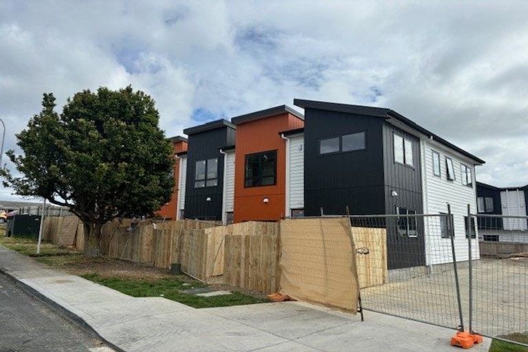 Photo of property in 85 Jaemont Avenue, Te Atatu South, Auckland, 0610