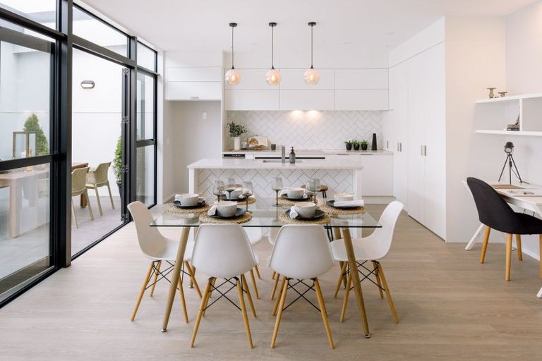 Photo of property in 203/86 Alpha Street, Cambridge, 3434