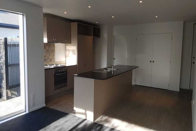 Photo of property in 5/1010 Colombo Street, St Albans, Christchurch, 8014