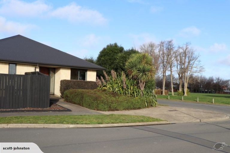 Photo of property in 10 East Ellington Drive, Mairehau, Christchurch, 8052