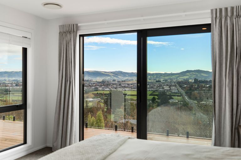 Photo of property in 15 Pomerania Way, Mosgiel, 9024