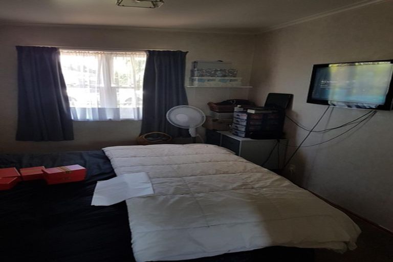 Photo of property in 32 Youngs Road, Papakura, 2110